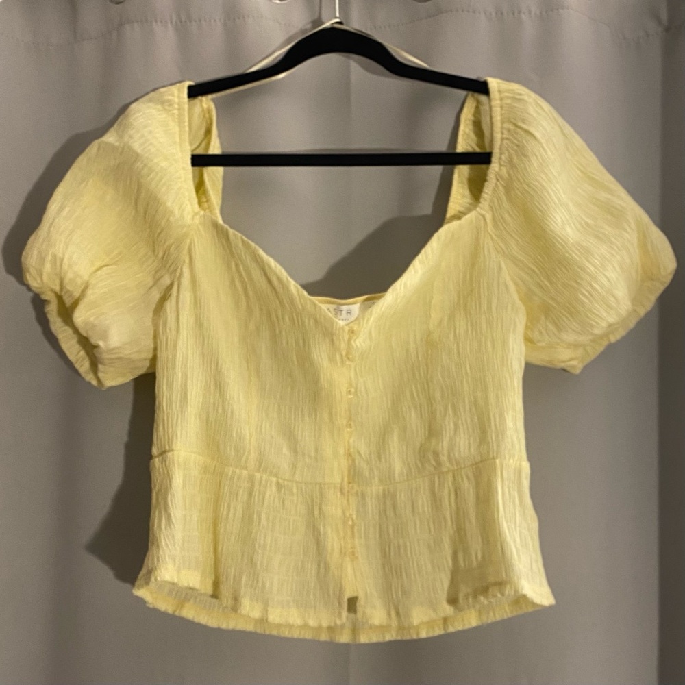 Astr The Label Bubble Short Sleeve Button Front T… - image 4